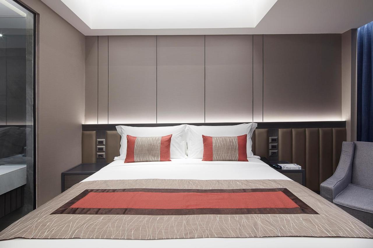 Grace At Five By Grace Hotel Бангкок Екстер'єр фото
